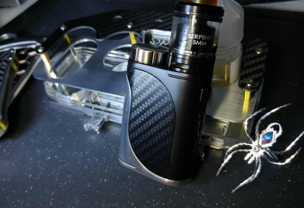 SMD_sapporo's tweet image. ちょっと色が好みじゃなかったので変更しました。
グっと締まって格好良くなりました。

#vape
#iStick
#pico25
#CFRP