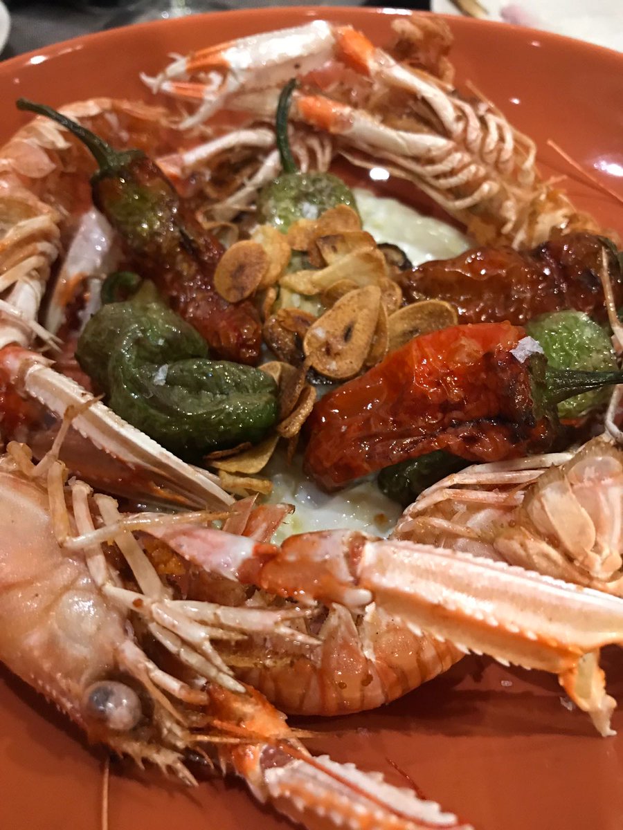 TabernaCarre's tweet photo. ¿Que os parecen unas cigalas con huevos y pimientos fritos? ¡Empecemos el viernes como se merece! #come #bebe #vive https://t.co/pRdqI1lUxU