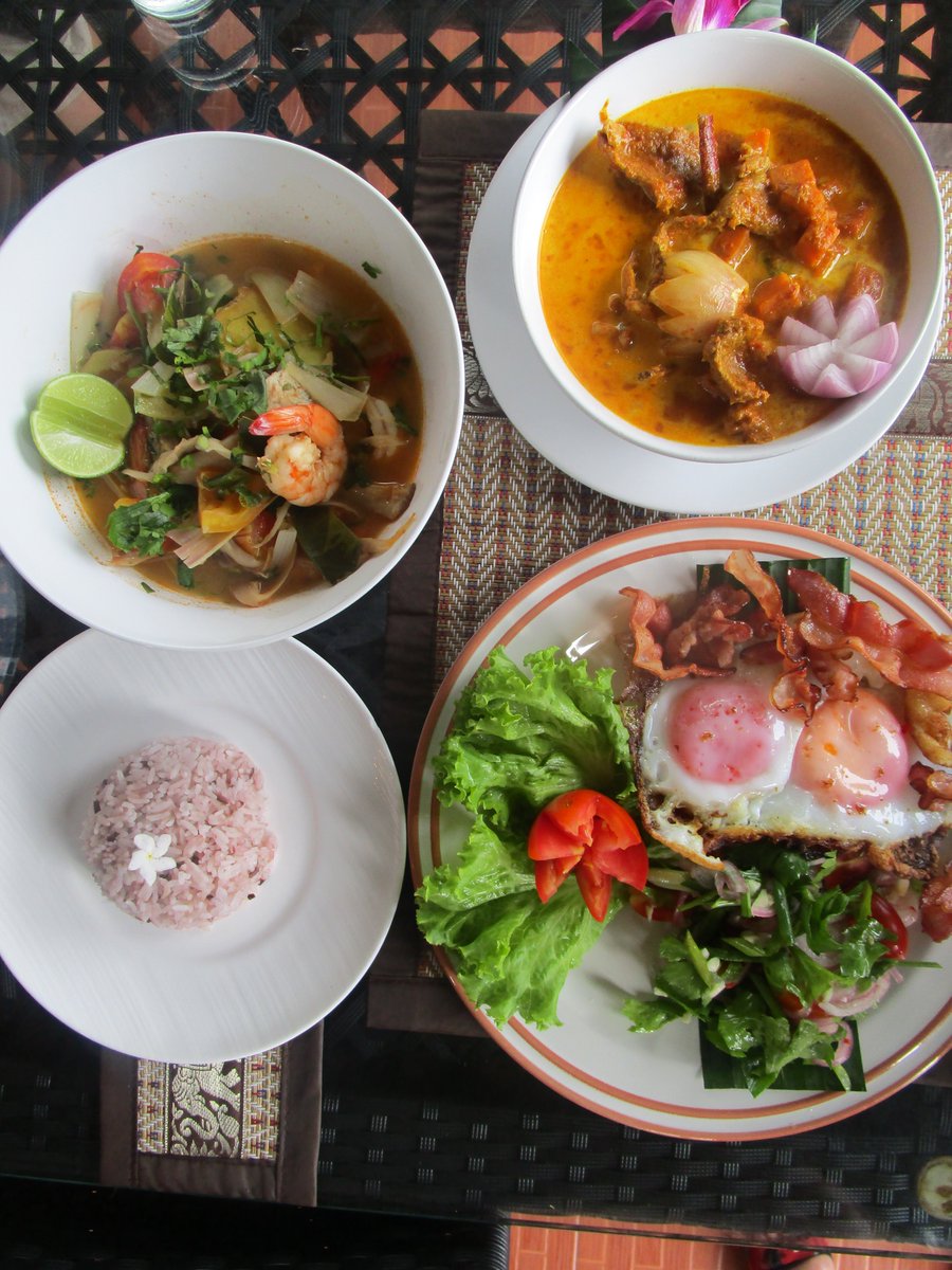Thai_Food_Chef's tweet photo. Our 1 week advanced cooking class
#thaifood #certification #thailand #phuket #phuketthaicookingacademy #training #professional https://t.co/B196OAu0Do