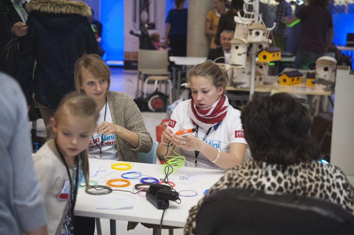 MAKE_IT_io's tweet photo. Check out #MiniMakerFaireTartu case study, where makers gather to trigger awareness of the #MakerMovement in Estonia https://t.co/yyEePswFza https://t.co/UMswlJyJ4p