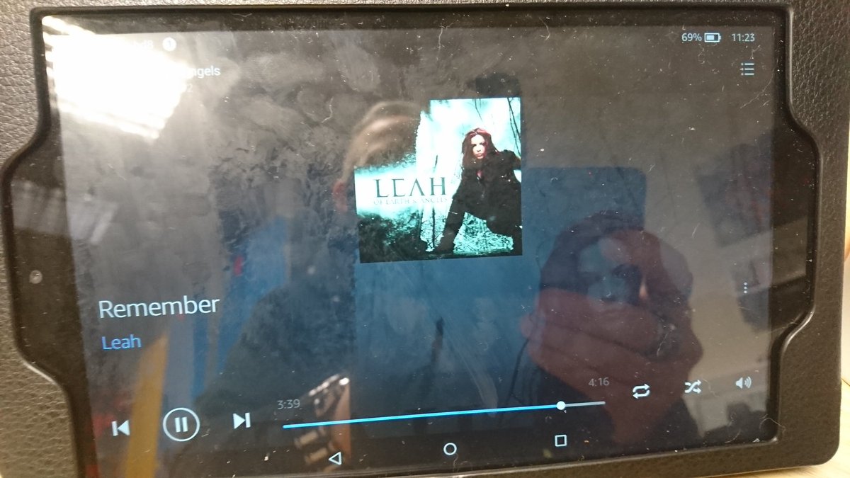 ragnar5571's tweet photo. Todays choice of tunes : the awesome Of Earth and Angels by @LEAHthemusic https://t.co/yBCkQlQ6bx