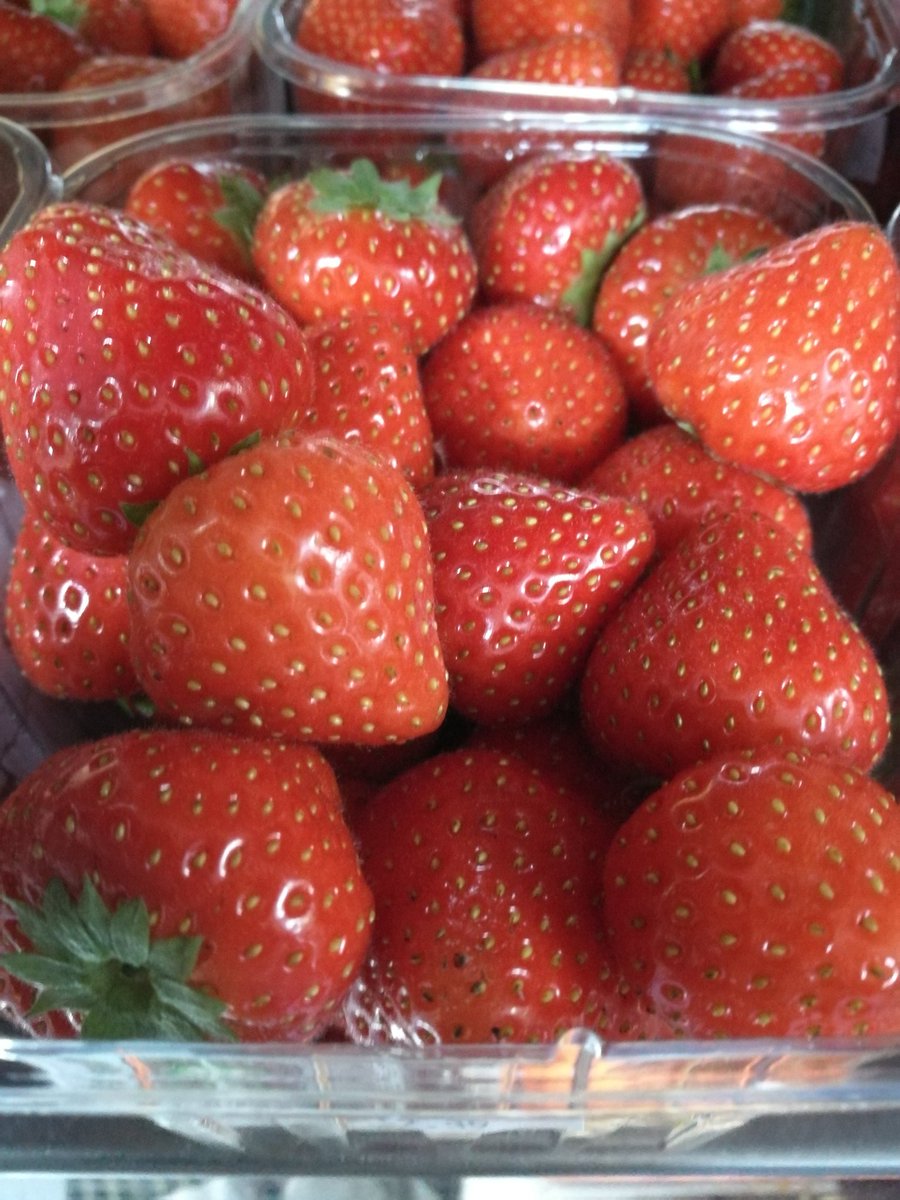 5adayFresh's tweet photo. #strawberries #yummy #lychees #exoticfruit #minneolas #juicy #sweet #satsumas #citrusfamily #vitaminC #energy #healthysnack #treatyourself https://t.co/dC1Zw4JRW0