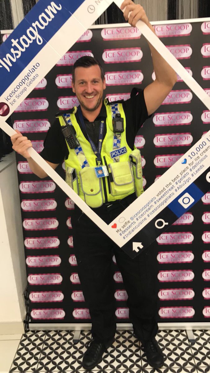 icescoopgelato's tweet photo. When we have our local law enforcement stopping by for a coffee, cake and selfie @icescoopgelato #ClockBuildings @WYP_LeedsINE https://t.co/QmpdcOr3zI