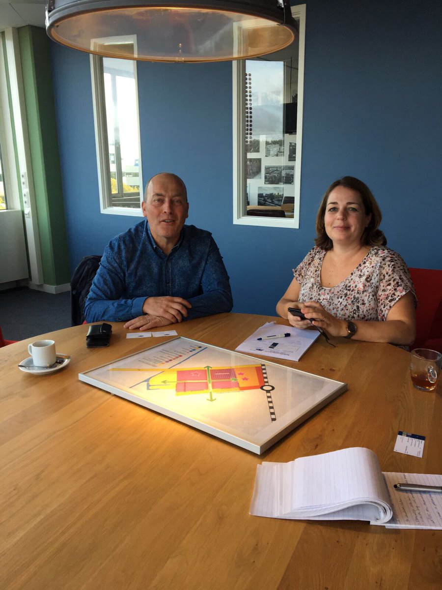 De eerste ondernemer tijdens het eerste inloopspreekuur bedrijfscontactpunt. <a href="/PTiernego/">Peter Tiernego</a> wil graag opnieuw #ondernemeninrijswijk. Welkom!