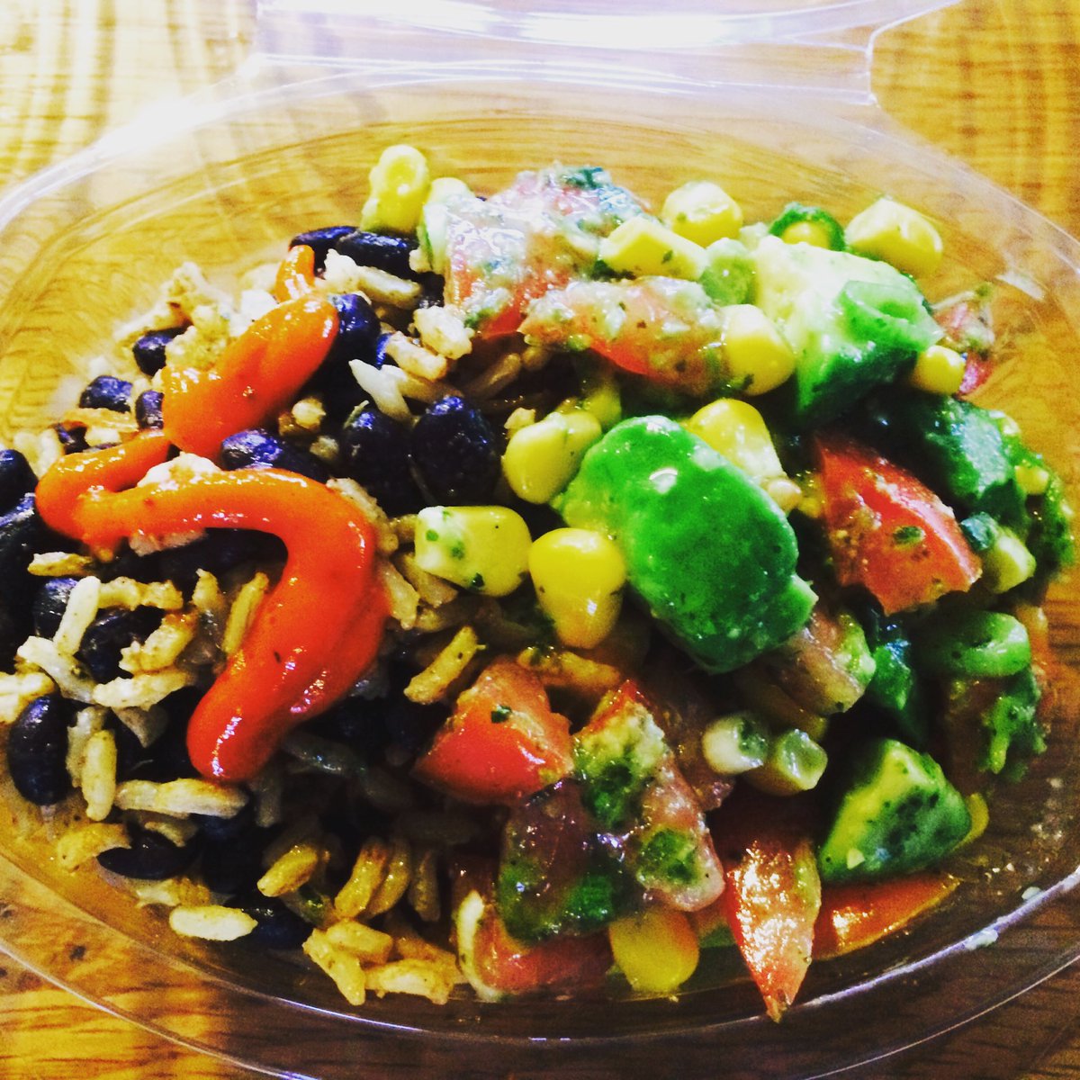 darkhorsepizza's tweet photo. Mexican black bean, avocado salsa &amp; homemade hot sauce! Pick up at #CountryFresh #Locavore #Louthchat #veganLunch https://t.co/AwPry3bL7o