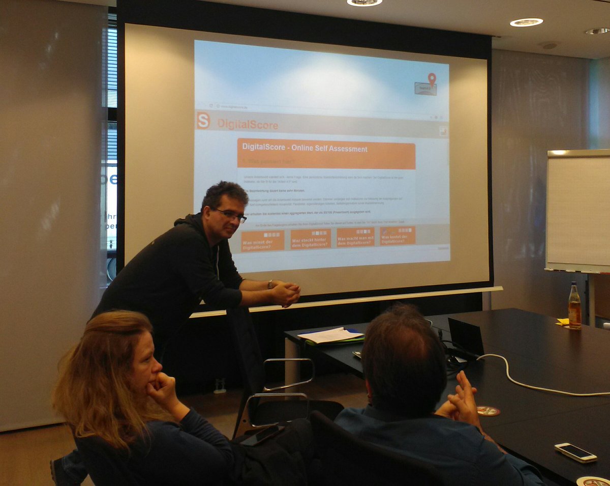 marinaahne's tweet image. Der #Digitalscore Test kann die digitalen Talente für das #Arbeiten40 identifizieren, sagt @netzwege in seiner Session beim @BarCampDUS