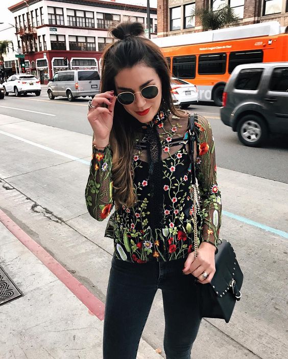GoTrendiermx's tweet photo. #TrendierAlert ¿Terciopelo o transparencias?😍🤔 ¿Cuál es tu favorito? -> https://t.co/N55UkwgJFy 🖤✌️ #fashionstyle #OOTD https://t.co/wxOTN5ixJk