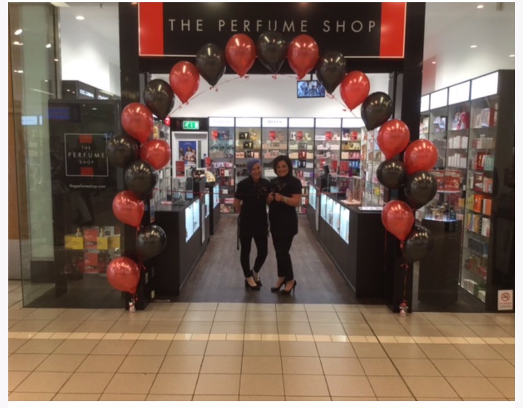Belfast0012's tweet photo. We are so proud of our new store 
#team #allnew  #Belfast1 
#offers #castlecourt @Lorrain33399778 @TPSPeople @ThePerfumeShop #ann&amp;steph https://t.co/YXfk9q9k40