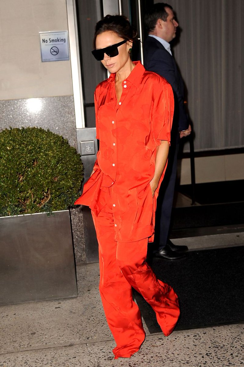 BritishVogue's tweet photo. .@victoriabeckham’s cheat sheet on nailing the colour of #AW17: https://t.co/XxmIN9GQq9 https://t.co/0XdwohPoq7