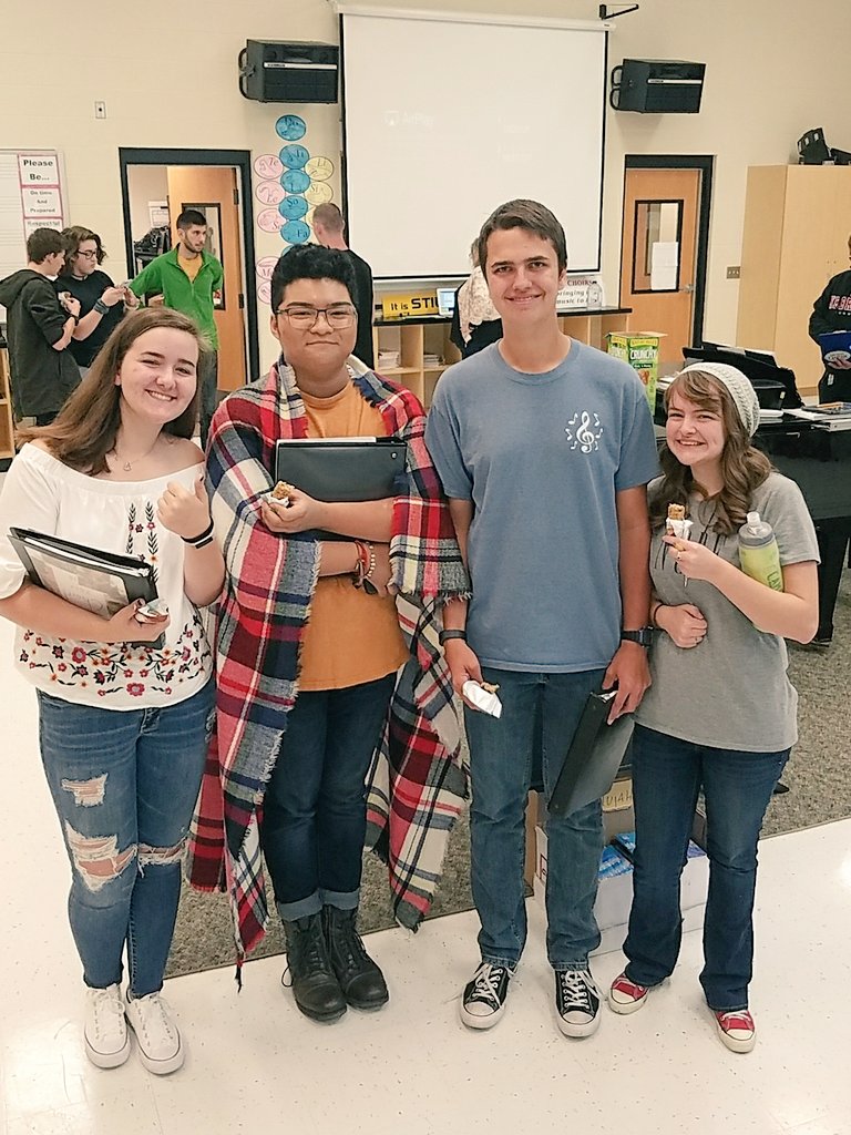 SMWestChoirs's tweet photo. NEKMEA State Workshop at SM North! #dedication #bonuspoints #singer4life #donthateuscauseyouaintus https://t.co/QmAC7nLjWx