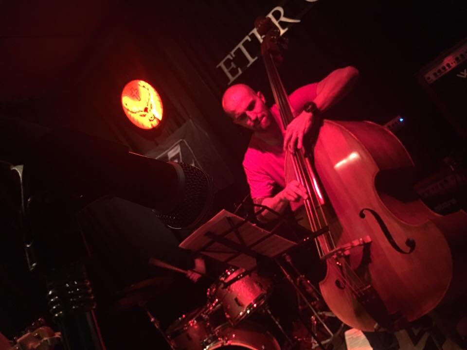 2V_Kyiv's tweet photo. 「ジャム・デ・ジャズ」に参加しました。
#jamdejazz #ジャムデジャズ #ブエノスアイレス #アルゼンチン #バイオリニスト #ソリスト #ウクライナ #キエフ #twoviolins #トゥーバイオリンズ https://t.co/ZLWurtlHNE