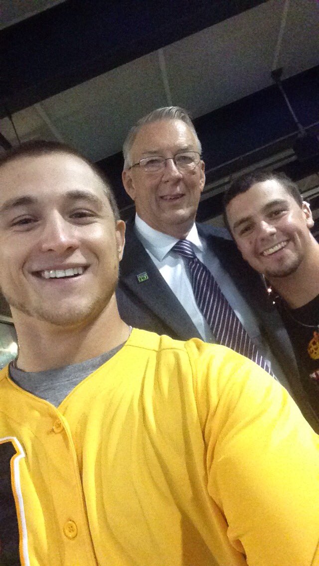 Jpross8's tweet photo. Happy birthday to this absolute STUD. Miss you homie and hope you have a great day! @jcampano24 #AskTeke https://t.co/dfNOlgNZGP