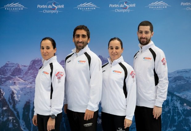 fedhielo's tweet photo. Aun así, gracias a Leire Otaegi, Mikel Unanue, Oihane Otaegi y Sergio Vez. ¡España ha jugado los Playoffs de un Mundial Mixto por 1ª vez! https://t.co/gp00g4ibkp
