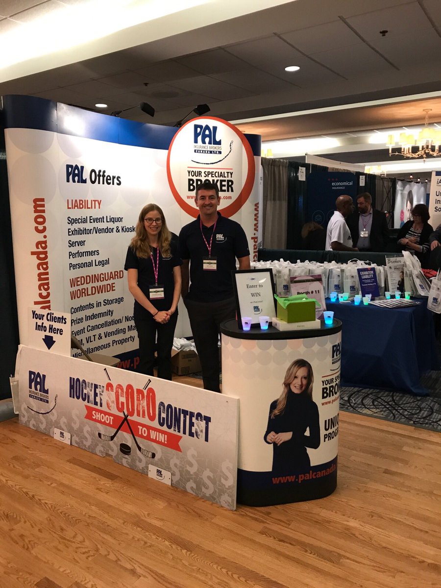 Pal_Insurance's tweet photo. Stephanie &amp; Matt showing off PAL’s new #Hockey Scoro Template Board at the @SKbrokers 2017 Convention! 🏈🍉🥅 #IBAScon2017 #BrokerNation https://t.co/V4jOETHthS