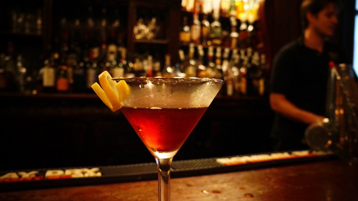 bacchustales's tweet photo. Get inspired by this cocktail that was inspired by a city with an old soul...READ MORE - https://t.co/mBbeqlunIZ #NOLA #History 🍸 https://t.co/NiAlFAULk1