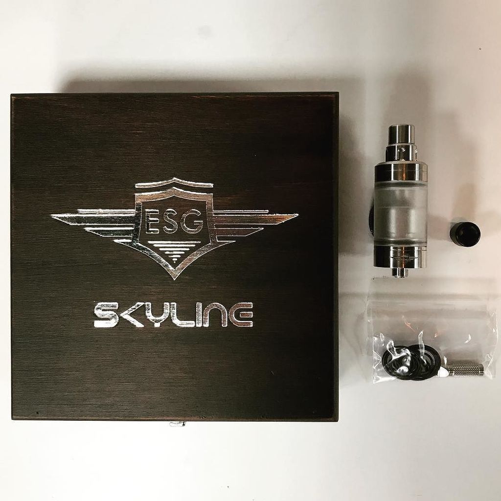 Phileas_Cloud's tweet photo. Phileas wishes you a wonderful weekend! 😎💨
#vape #vapelove #vaping #vaptime #worldofvape #vapetime #instavap #inst… https://t.co/PiAfyJEqbt https://t.co/GviQXcUaRe