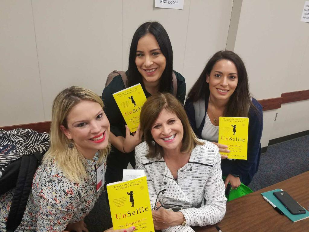 A selfie with the author of Un Selfie. Book study here we come! @AshleyESmith5 @counselor_LLE <a href="/HumbleISD/">Humble ISD</a> @Principal_RPE