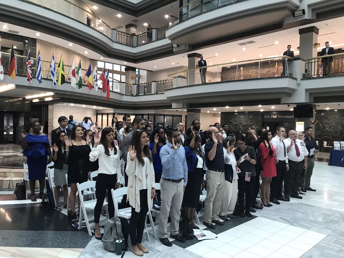 CityofAtlanta's tweet photo. Mayor @KasimReed, @WelcomingATL &amp; @USCIS host a naturalization ceremony for 55 new Americans as they take the oath to become U.S. citizens. https://t.co/wOUDHK4tl6