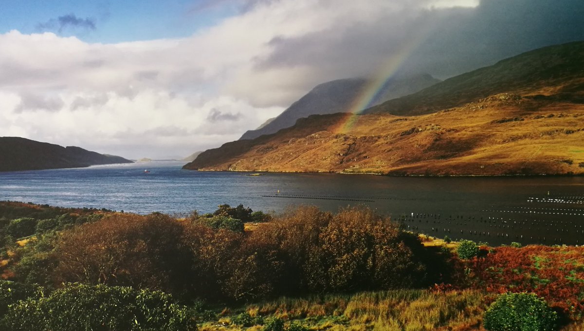 italiaconibimbi's tweet photo. "Il cielo d'Irlanda è un oceano di nuvole e luce...
Ti annega di verde e ti copre di blu." #ttg2017 #TTGAITB #collaborazione #adutei https://t.co/RlRwdF5qbB
