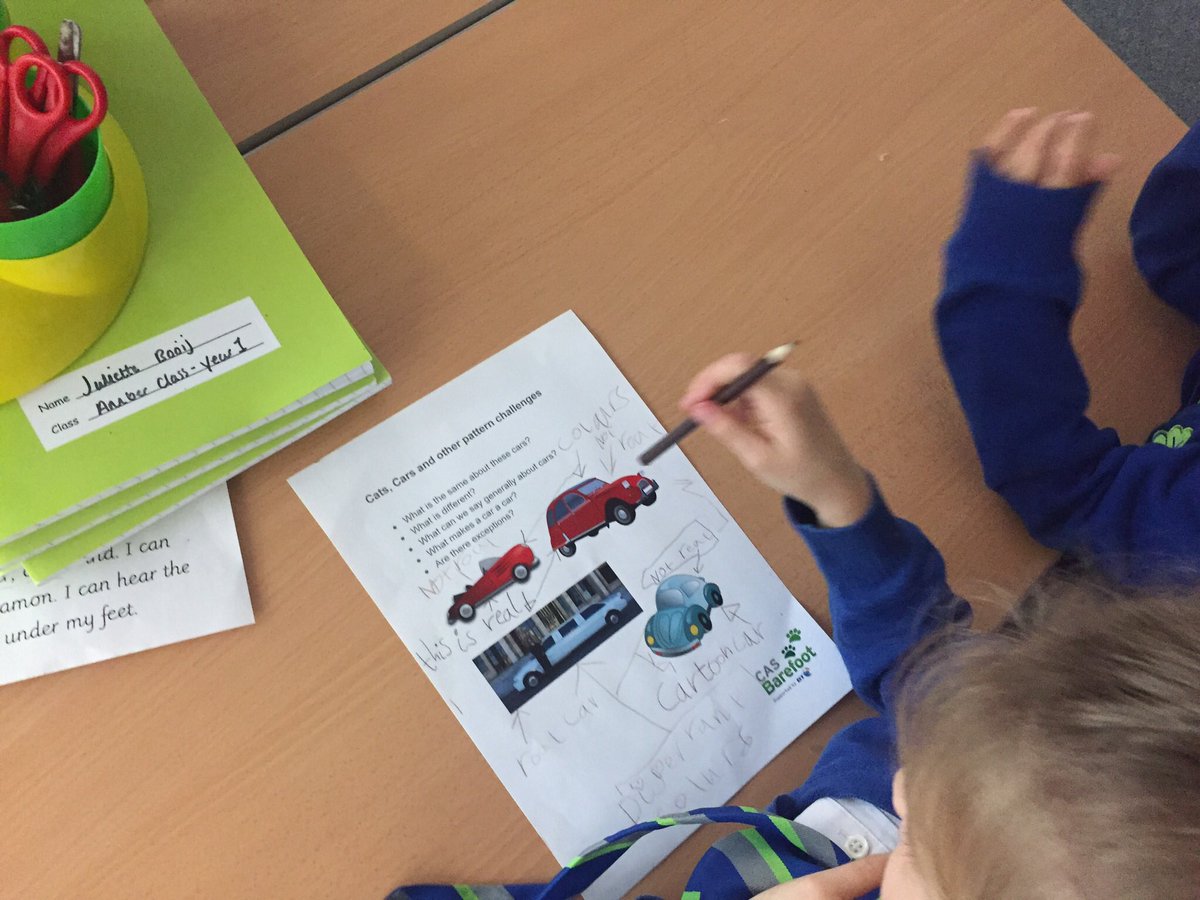 stjhighgate's tweet image. Y1 doing the #codecarousel @codeorg #codeapillar @FisherPrice @BarefootComp #unplugged #islingtoncomp