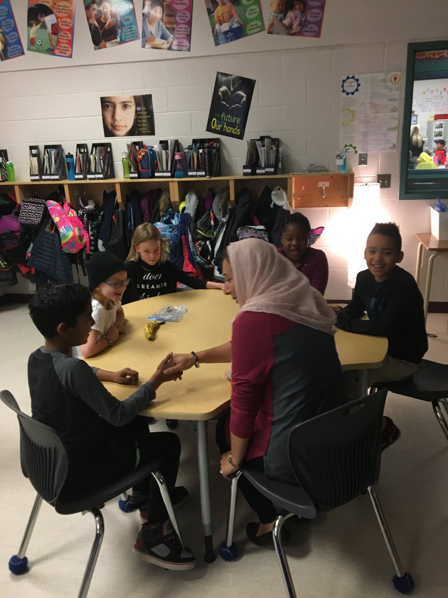 Practicing our professional skills for #lunchboxtalks. Tx to <a href="/WUzma/">Uzma W</a> <a href="/efischer03/">Liz Fischer</a> <a href="/AnneMCzember/">Anne-Marie Czember</a> <a href="/APKRentz/">Kristina Rentz</a> for helping us! #communicationskills