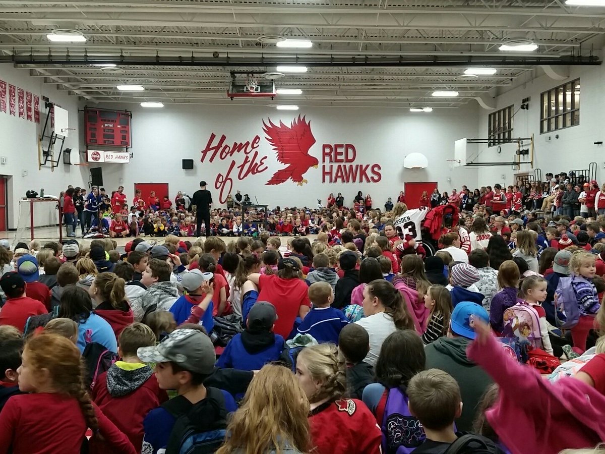 DarrenLum1's tweet photo. Five schools in Haliburton County are @HHSS_RedHawks gym now for @hometownhockey_ Big group photo to follow at the train. @HaliburtonEcho https://t.co/nPzPpDl8Ve
