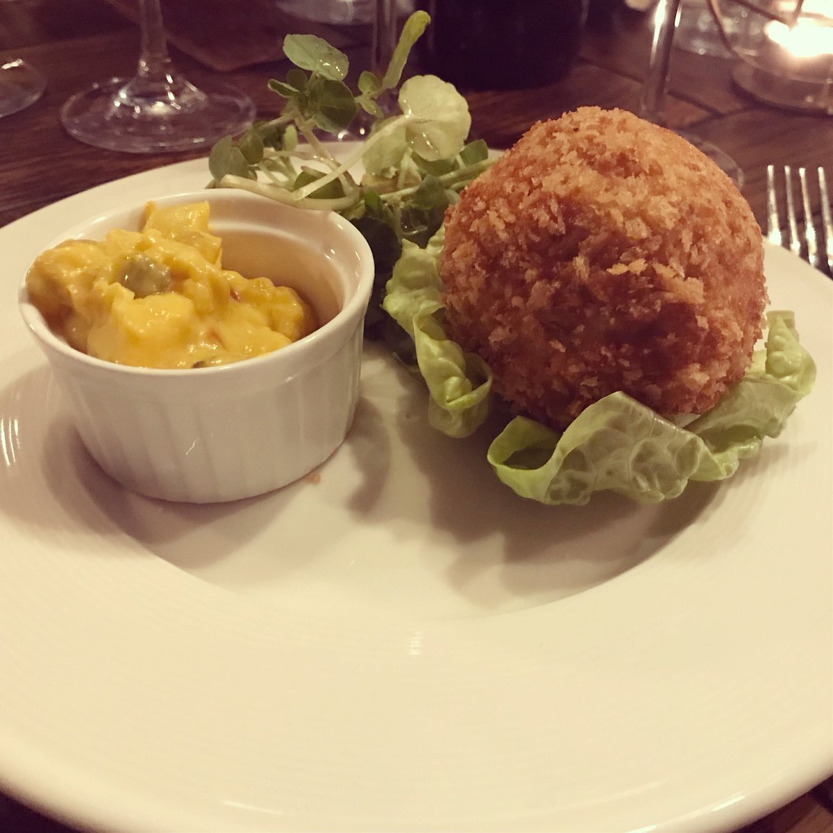 TheWhodA's tweet photo. Warm freshly cooked Scotch Egg with Piccalilli #starter #specialsboard https://t.co/7Ppurh1FIu