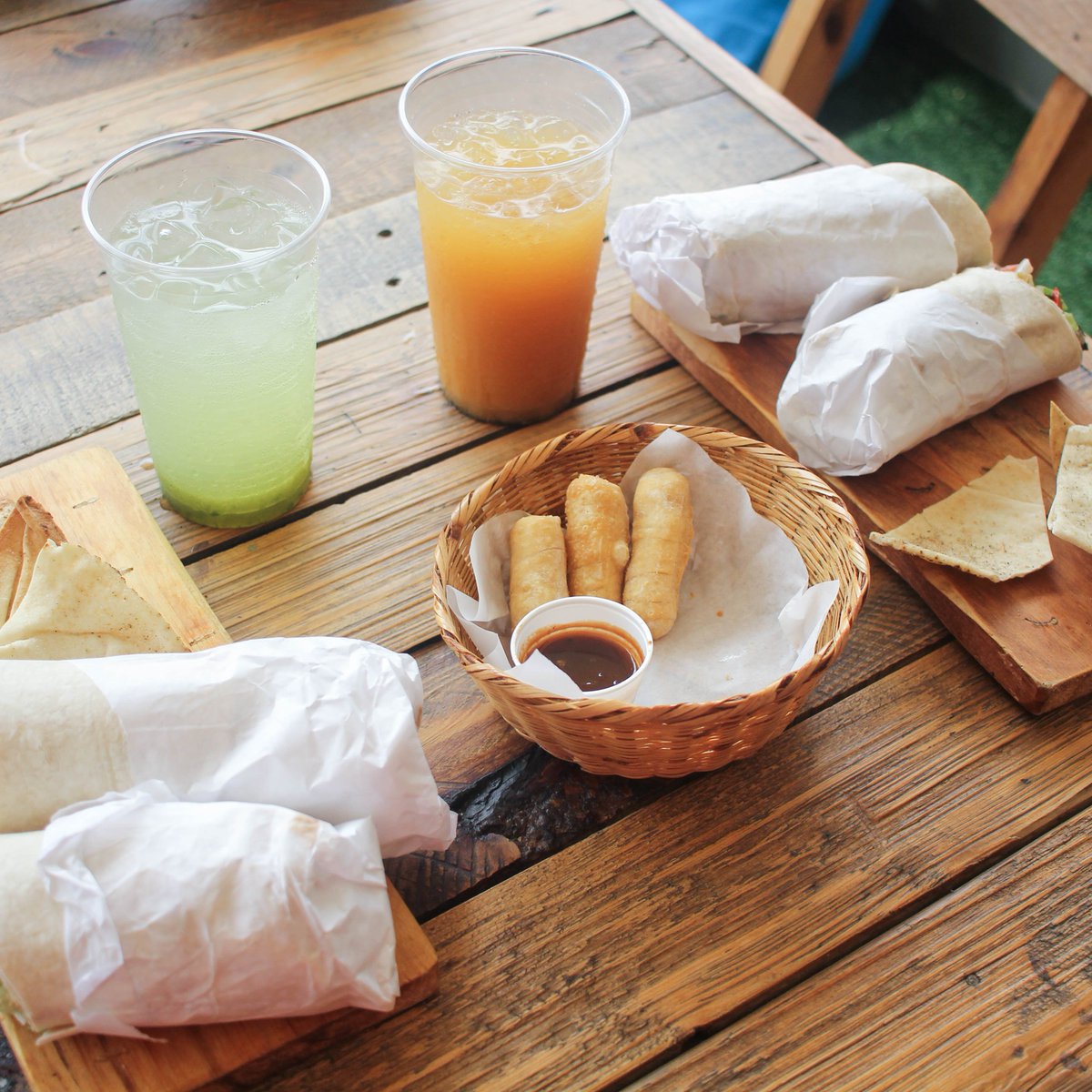 Todo sabe mejor cuando es 
compartido 🌿 HAPPY WEEKEND!