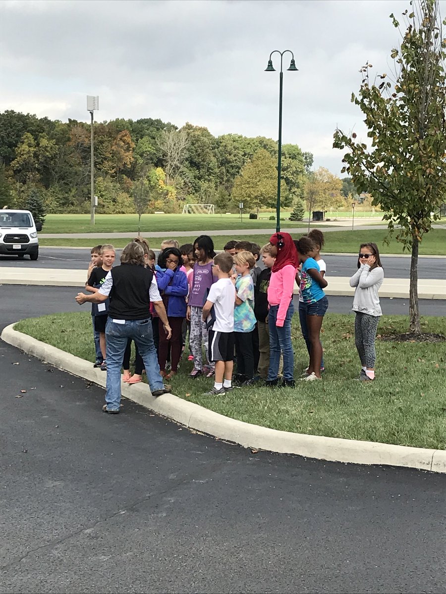 mrssarahcrum's tweet photo. "Be Safe" on our buses #thanksdrivers #learningtofly https://t.co/0ncdAY9ugP