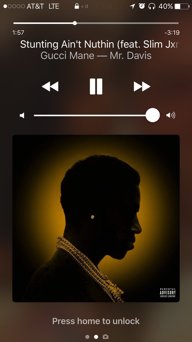 BubbaGray's tweet photo. 🎧🦇🔥 https://t.co/MHxSUpD6hy