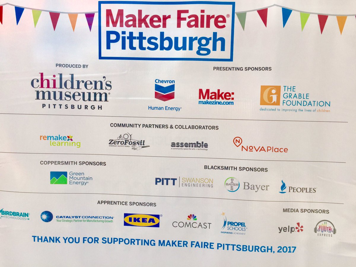 MadeinSWPA's tweet photo. #MakerFairePGH17 students learning about careers taking a virtual reality tour of a manufacturing facility #ExploreNewMFG #MakingYourFuture https://t.co/Oi6mw81XWU