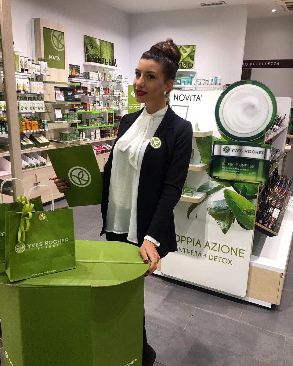 bea_service's tweet photo. Our promoters are welcoming clients inside several Yves Rocher stores around Italy. #promoter #promo #hostess https://t.co/pRFLZ6S0qx
