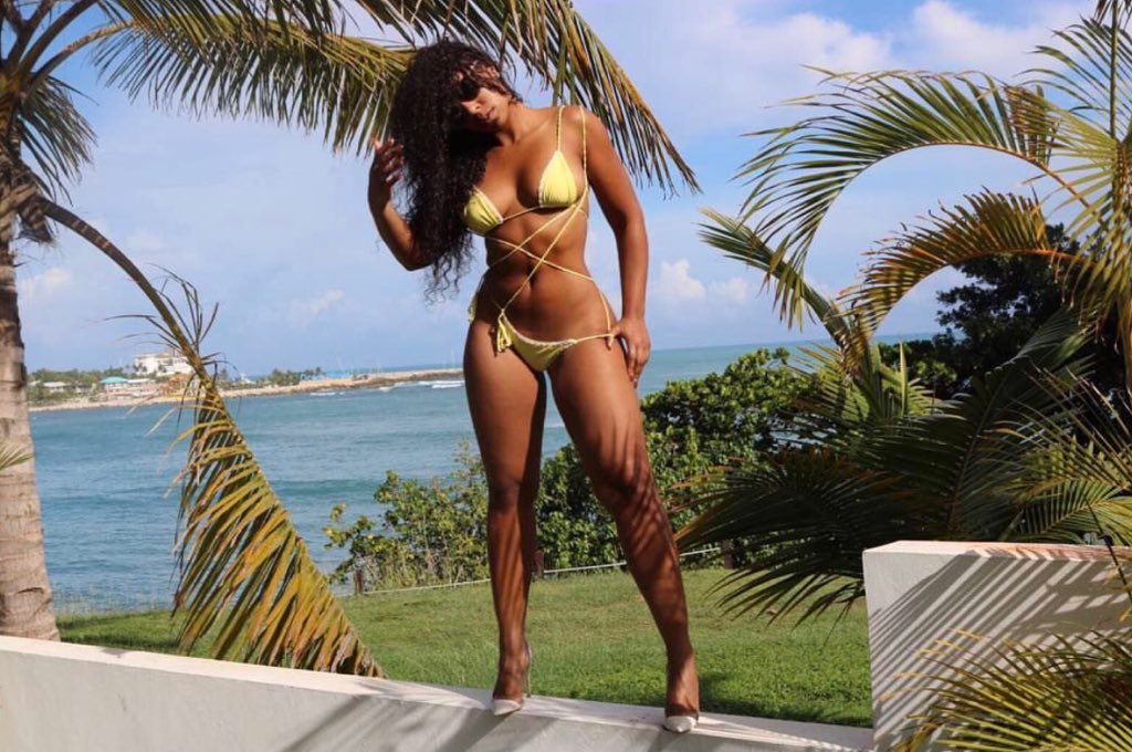 xonecole's tweet photo. Singing Happy 37th Birthday to Ashanti! https://t.co/rvtdc2AaYJ