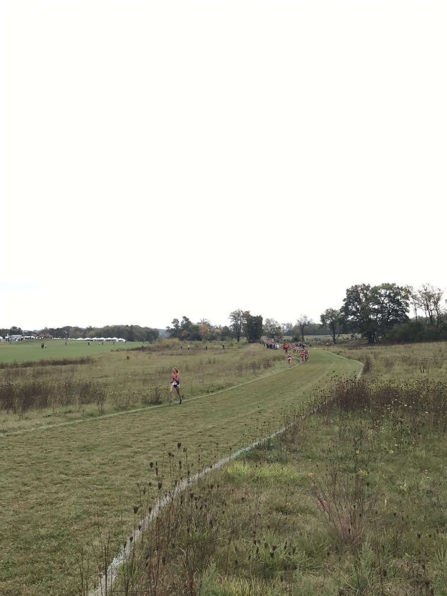 FloTrack's tweet photo. Running away with it! Chase pack now 60+ meters back. https://t.co/q1REQVYYlm