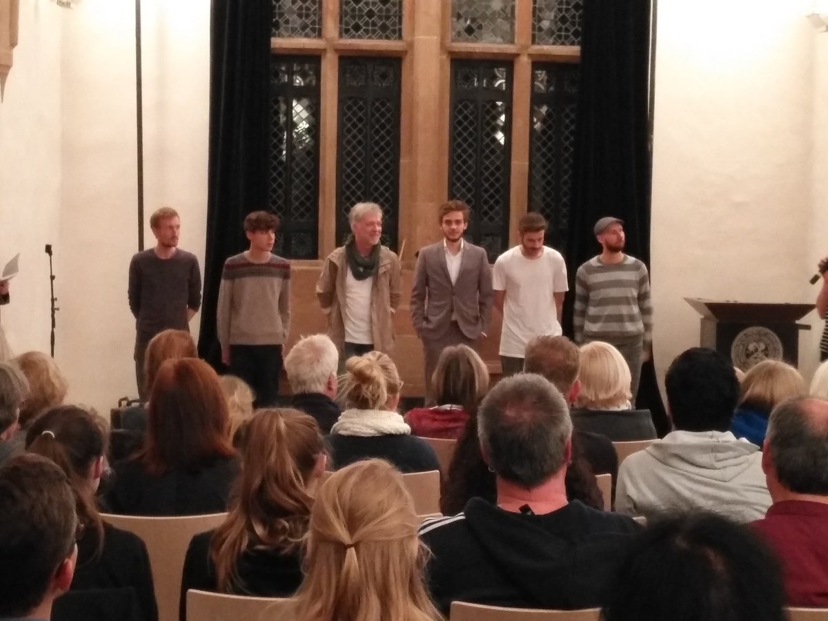 Reformation_MR's tweet photo. Viel Bildungskritisches beim #Poetryslam im Fürstensaal der @Uni_MR. Die Publikumsjury wählte Jakob Kielgass zum Gewinner. #Bildungsereignis https://t.co/89BiUcVy75