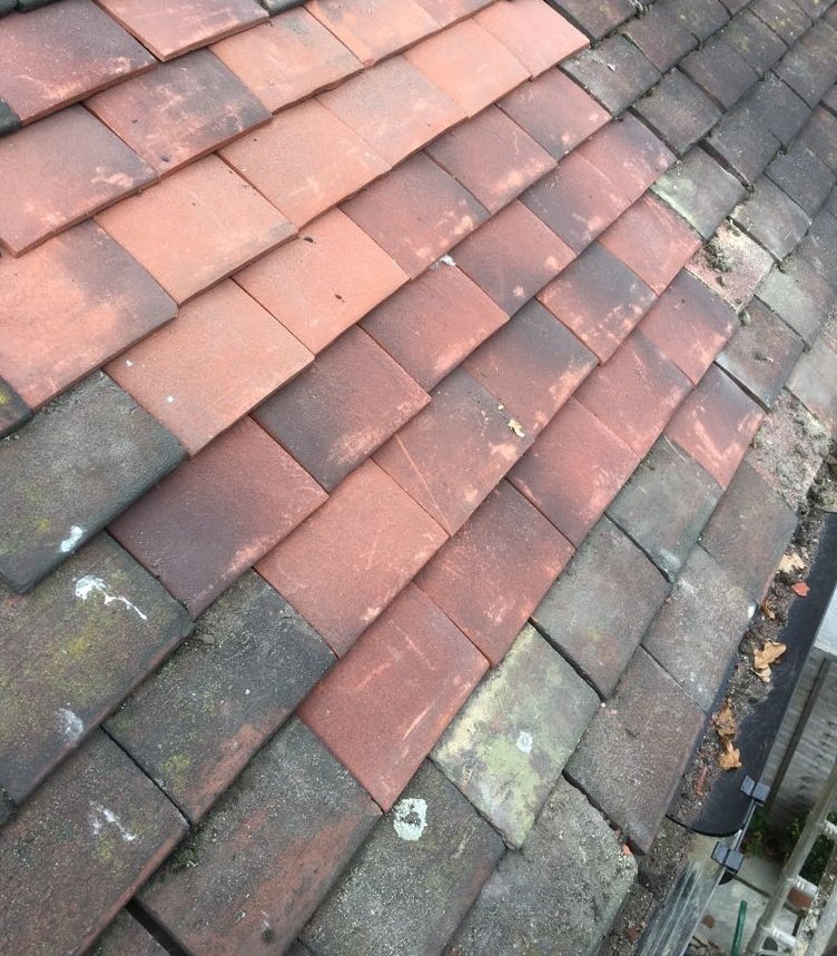 RoofsInKingston's tweet photo. Need a chimney taking down?
Call us today for a free estimate..
0208 241 8090 https://t.co/qLt0KuziBz