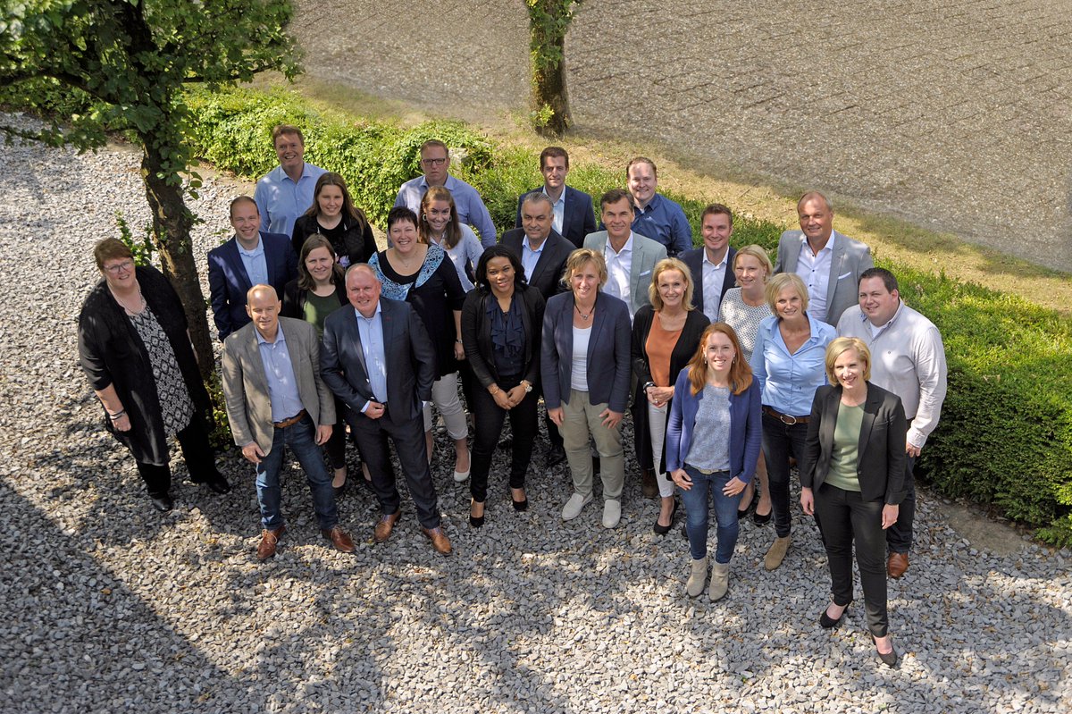 Wij zoeken een #belastingadviseur met ambitie. Word jij onze nieuwe collega? Kijk voor de vacature op: dinkelberg-kuipers.nl/pagina/162/Wer…