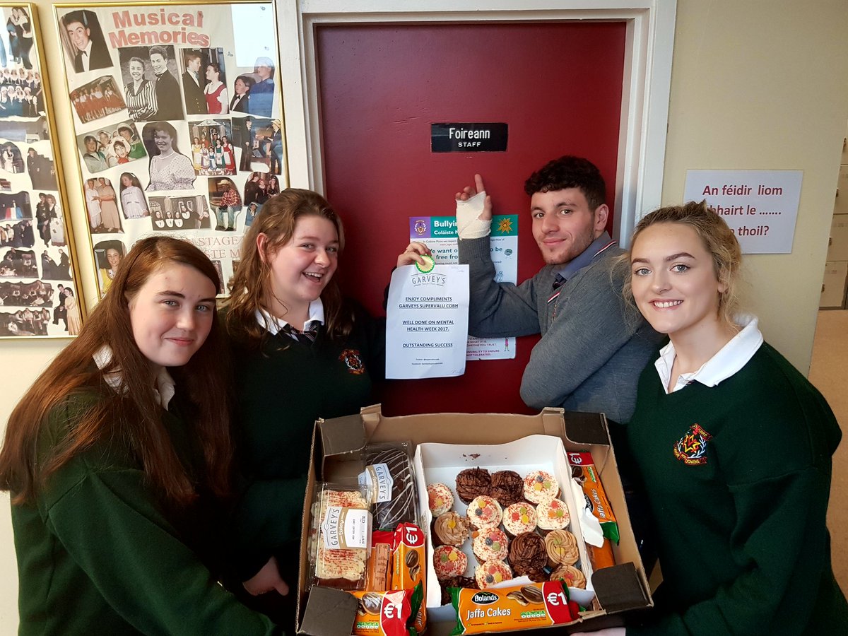 CmuireHealth's tweet photo. @supervalucobh @ReColaisteMCobh @msdalyenglish @CmuirePE @MEMOcolmuire @ChillaxTeens @Teensportsblog2 Thank you! Students were delighted to deliver them earlier today. https://t.co/odZ3wzUdoW