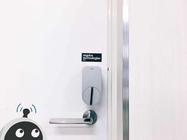 RegulusTechInc's tweet image. Smart LockのQrioを贈って頂きましたーー!!! スマホで施錠/解錠ができるようになったので、社長に黙ってこっそり休日出勤できるようになりました!!! ift.tt/2g5VgHI