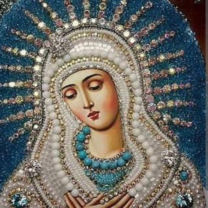 andriami1's tweet photo. Mais um dia 13 que estou a exaltar- te Mae ! A ti consagro todo o meu ser !🙏
Nossa Senhora de Fatima! 
#diadebranco
#devocaomariana https://t.co/eKy3rp3cOM
