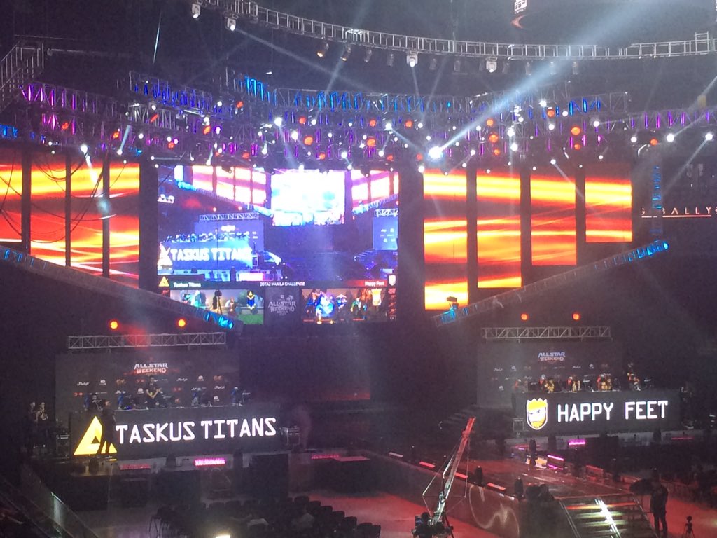 MaryWednesday_'s tweet photo. Day 1!!! #Dota2AllStarWeekend https://t.co/YYFwCm56gw