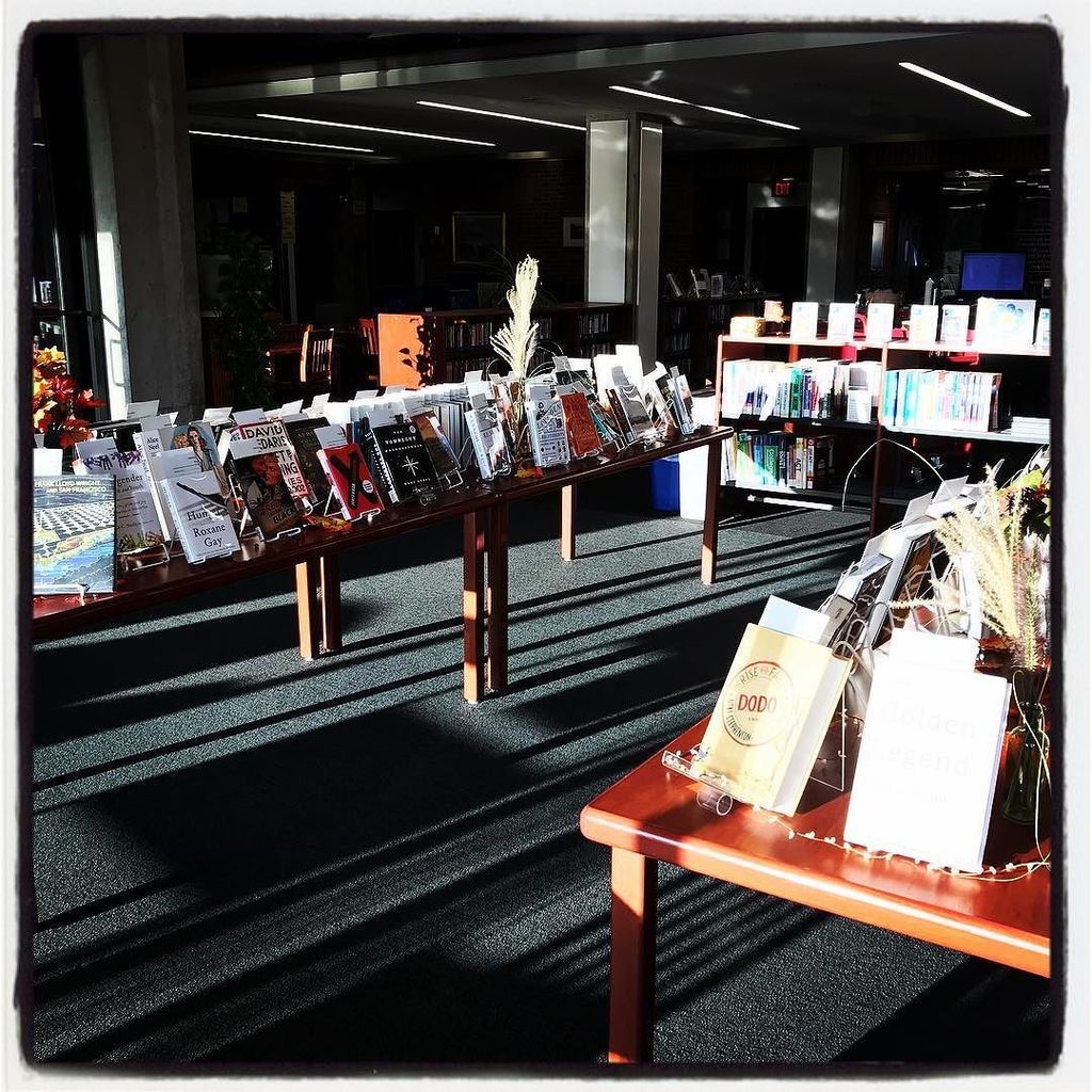 BrushLibrary's tweet photo. We’re ready! #giveabook #parentsweekend #kbl #lcparentsweekend https://t.co/n3V4ULNAIW https://t.co/xkHU8hgbs5
