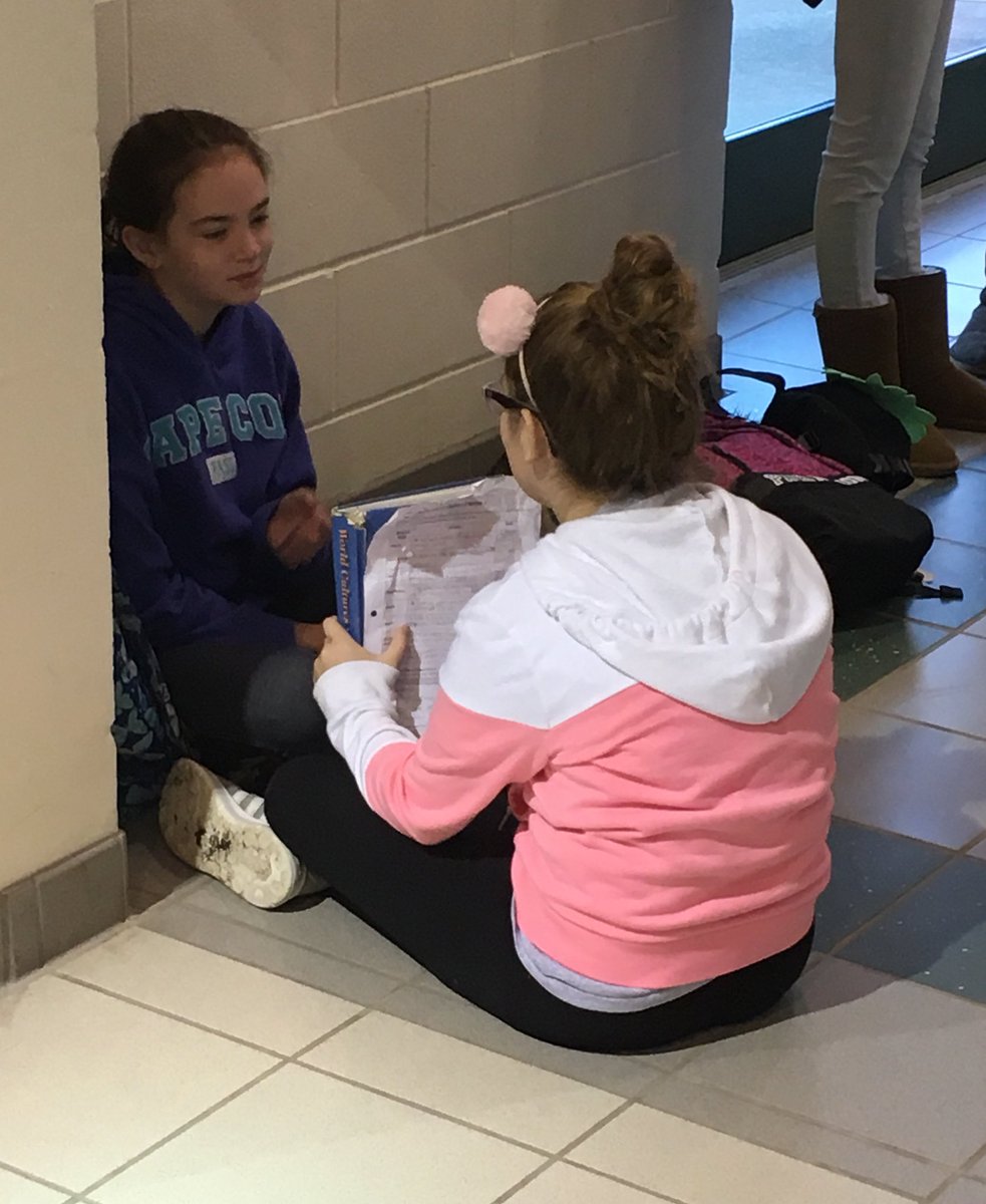 JTNicholsMS's tweet photo. Love seeing students quizzing each other &amp; studying prior to school. #StudySkills #GreatUseofTime #NMSTigerPride https://t.co/VA7zspXSwx