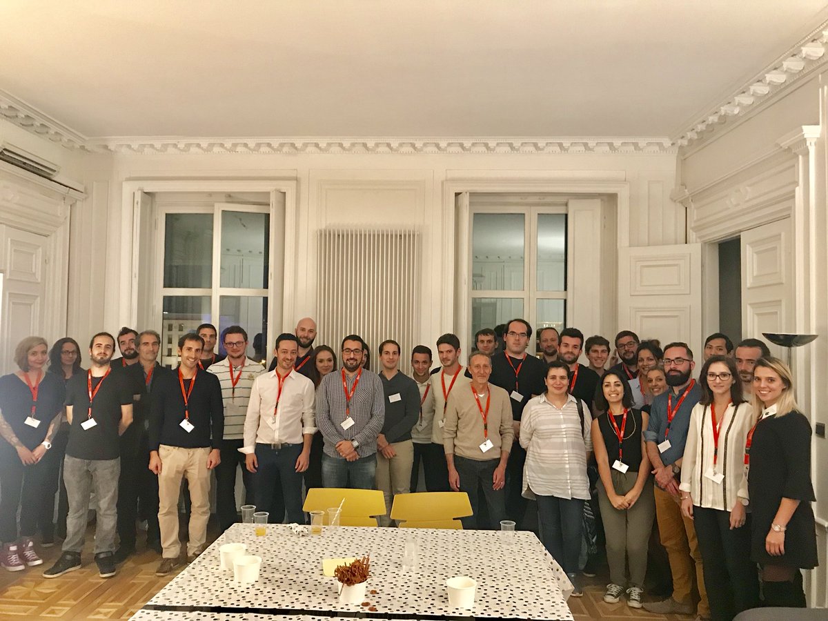 AleysiaESN's tweet photo. Super soirée hier entre Aleysiennes et Aleysiens dans nos locaux place Bellecour ! #TeamAleysia https://t.co/Cfx4gAjS2a
