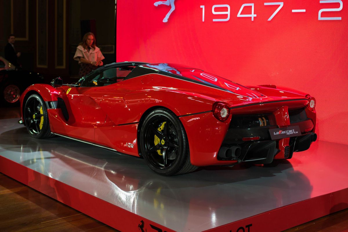 SpeedDemon250's tweet photo. #Ferrari unveiled this beautiful Rosso Corsa #LaFerrari Aperta at Melbourne's Motorclassica. 🏁 #70YearsOfFerrari 👏 https://t.co/yP1HZGFoFZ
