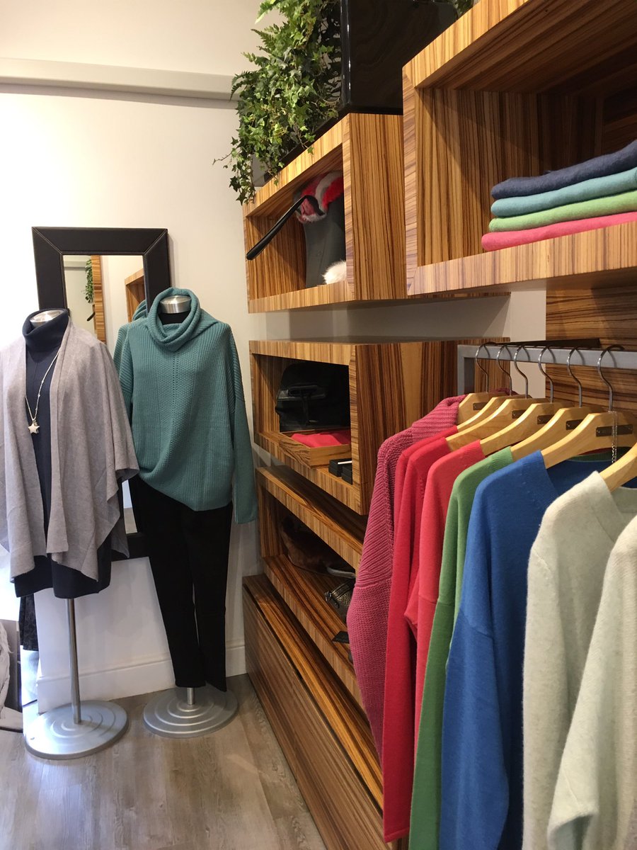 AnneFurbank's tweet photo. Hoorah! Autumn/Winter = knitwear. Come to our fashion show on Saturday for inspiration. To book 01480 811333 #repeatcashmere #annefurbank https://t.co/CgytJFsIBr