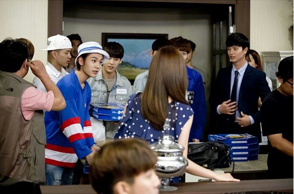 BTOB members failed surprise visit on Who Are You: School 2015 set HIS HYUNGS ARE HIS BIGGEST FANBOYS