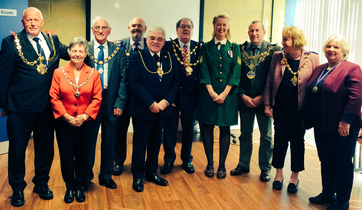 LucySkyProds's tweet photo. Wonderful honour #singing for The #MayorOfHawkinge and other #Kent #Mayors #WW2 themed event #VeraLynn #Bluebirds #TherellAlwaysBeAnEngland https://t.co/XqJovjpHCS