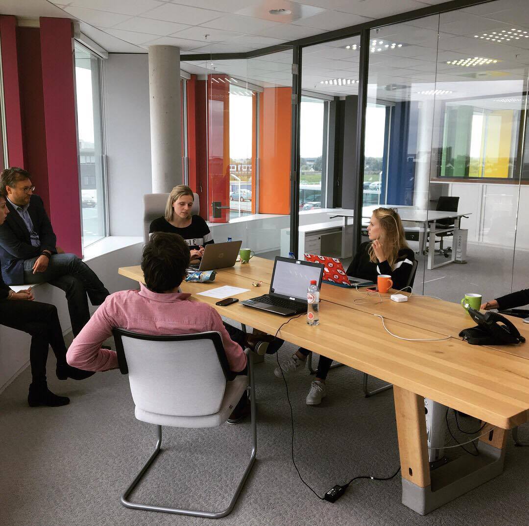 De bootcamp is in volle gang bezig hoor! Veel goede ideeën, dit belooft nog wat voor de pitch straks @NBDBiblionBV