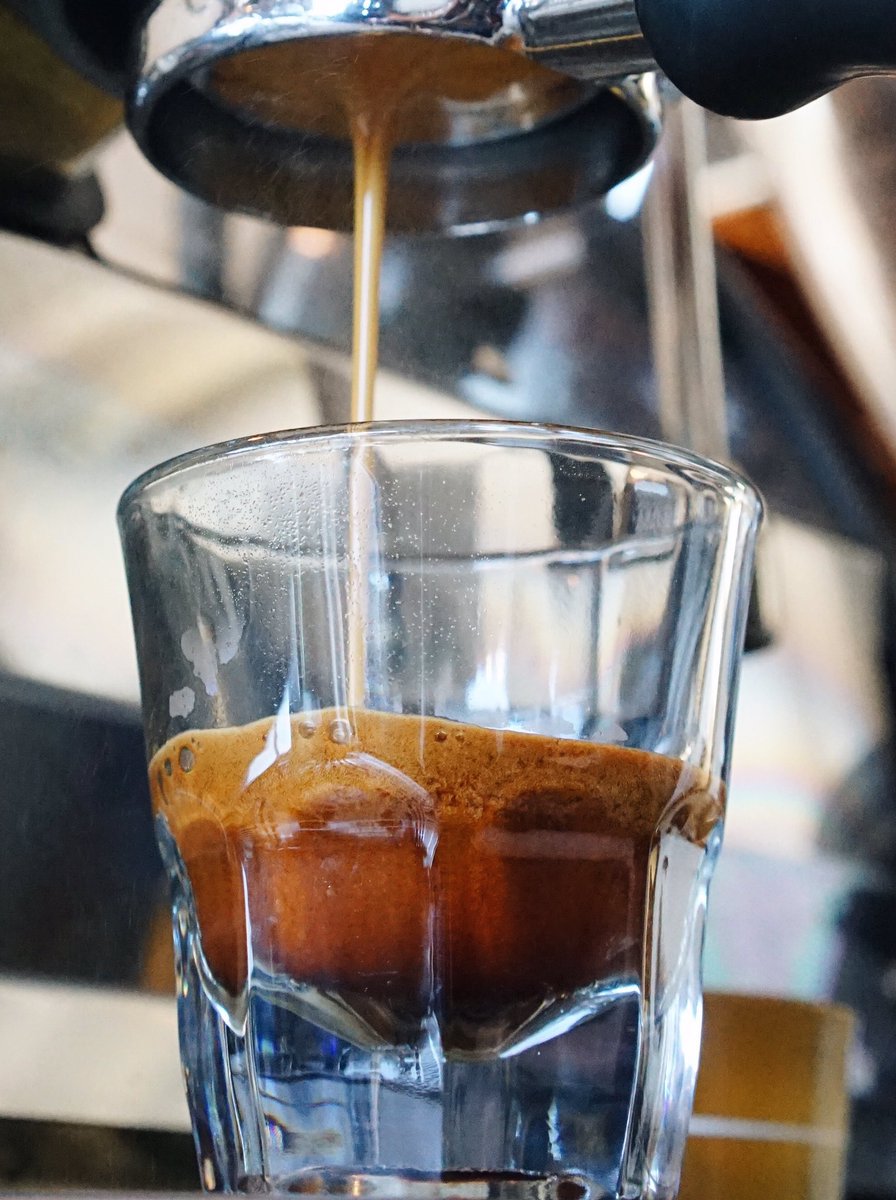 YellowHouseCoff's tweet photo. The 'spro is flowin'. Happy Friday! https://t.co/CiVdpRxQs1